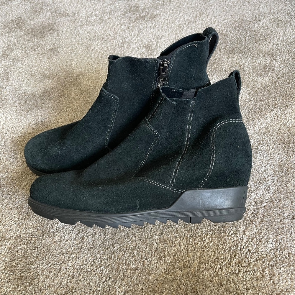 Sorel Women's Evie Zip Wedge Booties in Black Suede Sz 9.5 - Picture 4 of 10